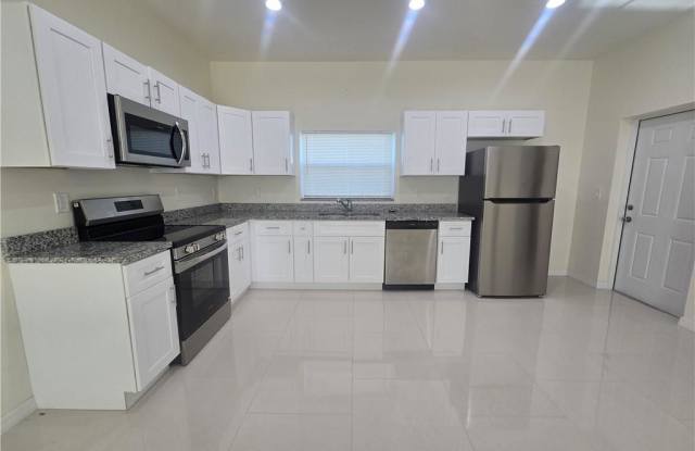 Photo of 324 Mangonia Avenue