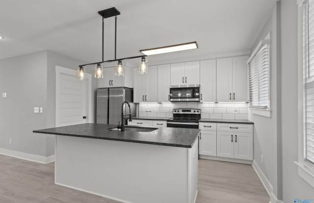 401 E Clinton Avenue E unit: 4