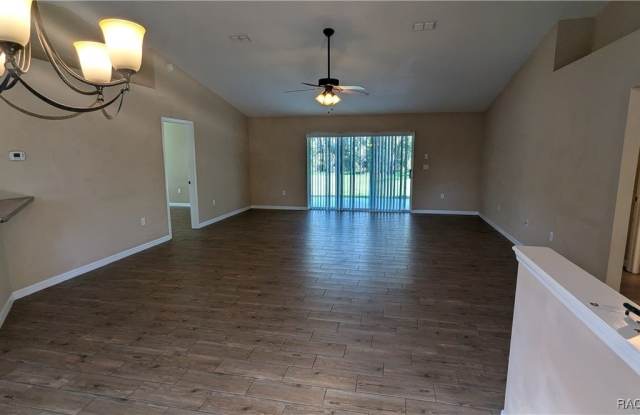 5295 W Customer Court