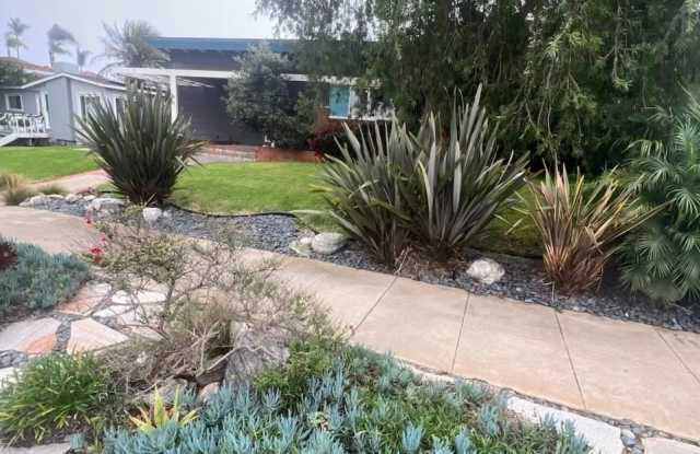 Photo of 1065 Moana Dr