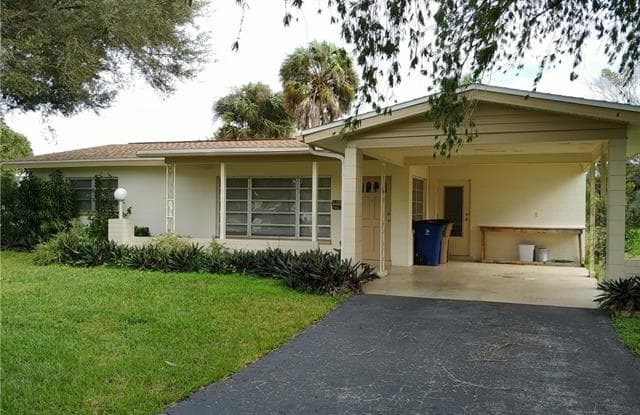 112 Clayton AVE - 112 Clayton Avenue, Lehigh Acres, FL 33936