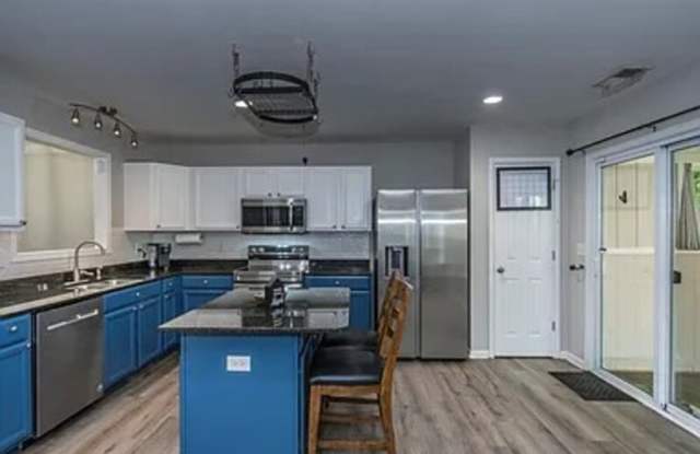 450 Laurel Mist Lane