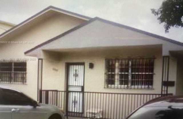 Photo of 10805 SW 4th St