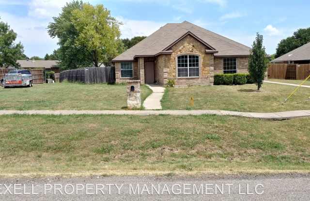 1983 CASTLE DR - 1983 Castle Drive, Garland, TX 75040