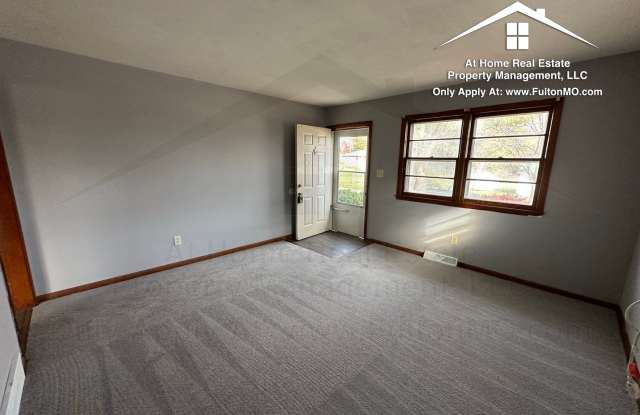911 Castlewood Avenue Apartment A Fulton, MO 65251