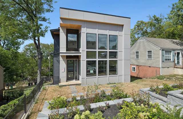 New Construction 4Bedroom/5Bathroom Home in Sylvan Heights