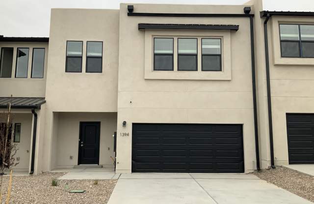 1394 Ashlynn Loop NE
