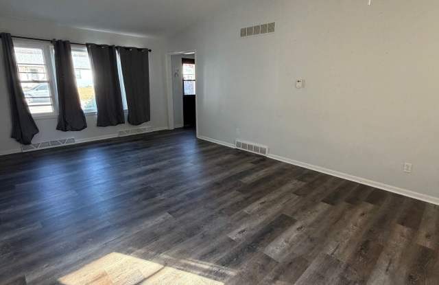 Photo of 618 Christopher Street