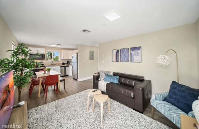 2311 Scott St 4