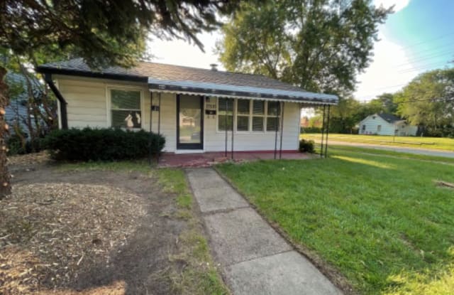 27135 Groveland - 27135 Groveland Street, Madison Heights, MI 48071