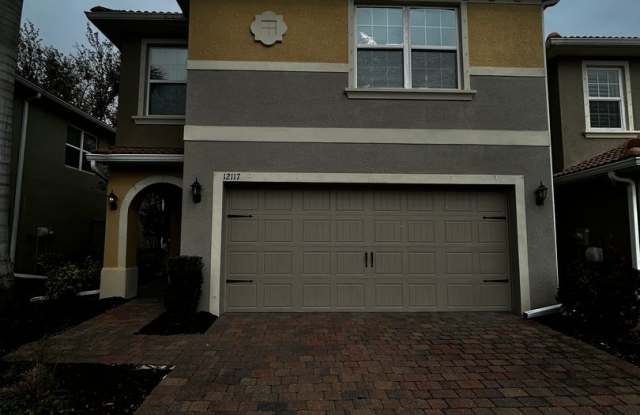 Beautiful 3-Bedroom 2.5 Bath Single-Family Home in Hammock Cove