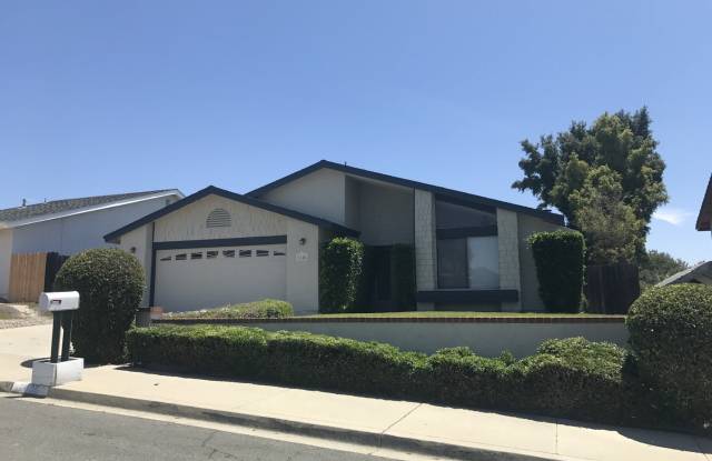 $4,200 p/mo - 3br/2ba in one of Oceanside's finest neighborhoods