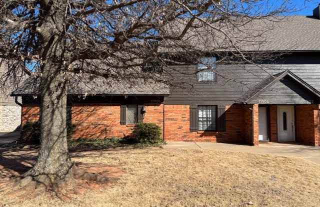 2 Masters - Lawn Care Provided  - 3 bds/3 baths