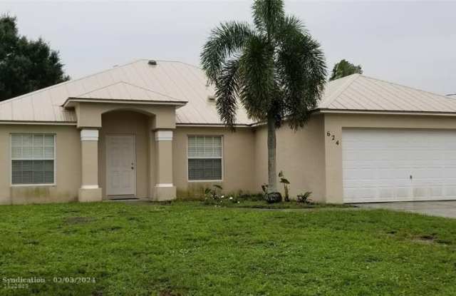 624 SW Pueblo Ter - 624 Southwest Pueblo Terrace, Port St. Lucie, FL 34953