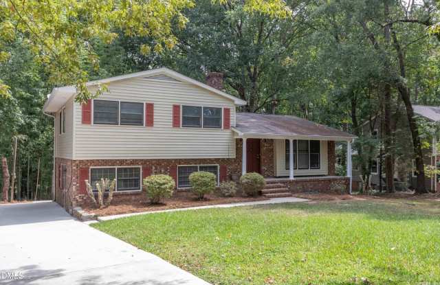 Photo of 417 Landerwood Lane