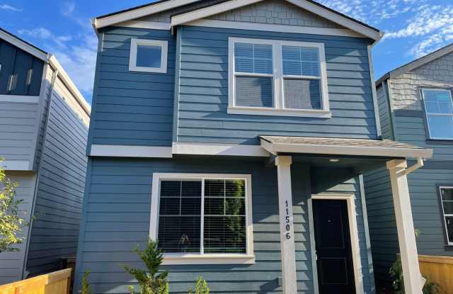BEAUTIFUL 3 Bed 2.5 Bath Home in Vancouver! Stainless Steel Appliances!