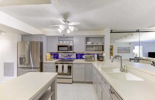 2571 NE Ocean Boulevard