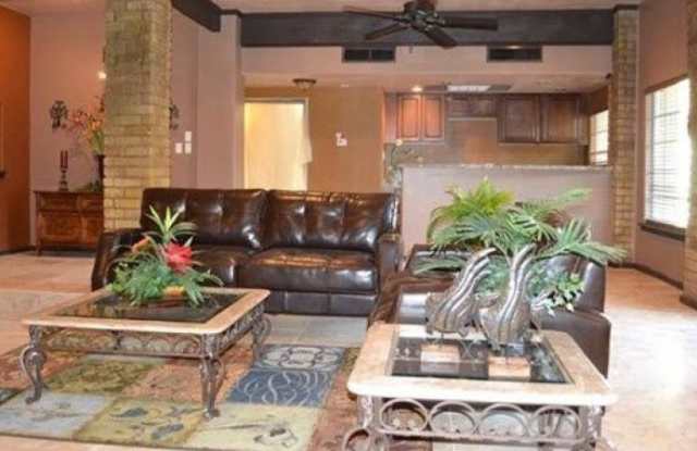 El Jardin Apartments