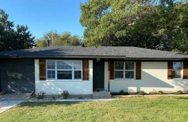 Photo of 600 Scenic Drive