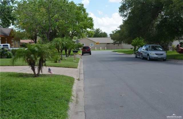 1812 N 13th 1/2 Street