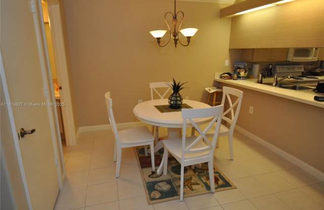 3317 SW Sunset Trace Cir