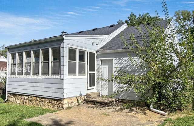 9905 East 60th Terrace