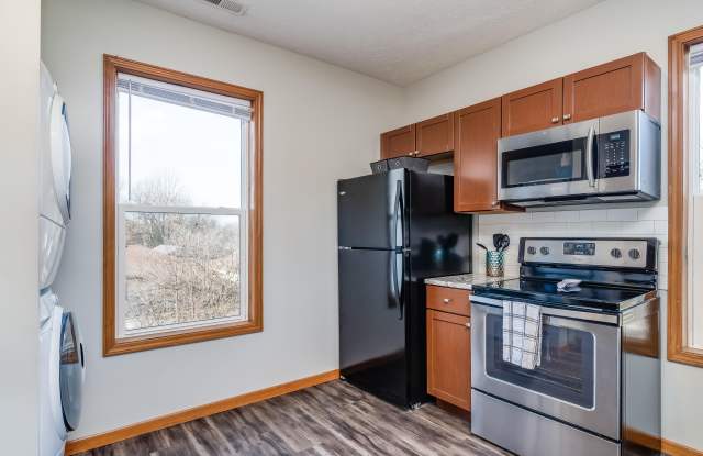 433 W Grand Street unit: C