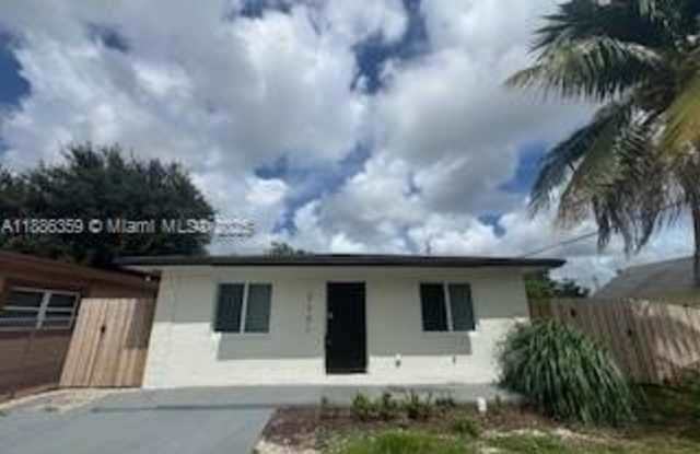 Photo of 2201 NW 6th Ct