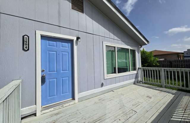 Photo of 1/1 Duplex / Fridge, Washer  Dryer Included / Large Front Deck / Small Fenced in Side Yard/ NBISD