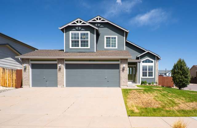 5915 Pioneer Mesa Drive