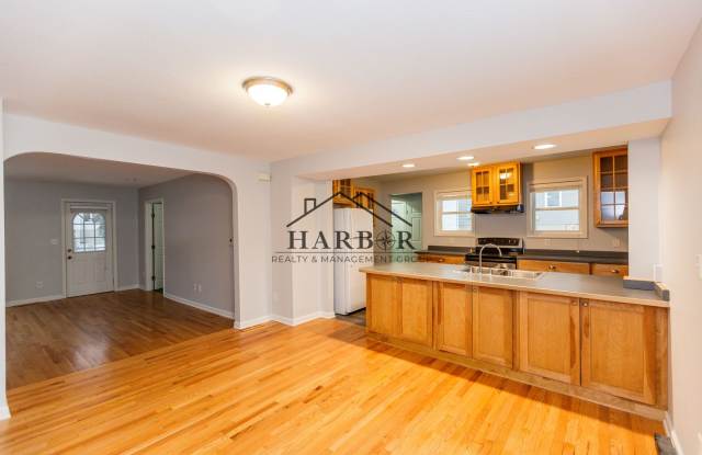 Photo of 4 Bedroom Home in NW Rochester