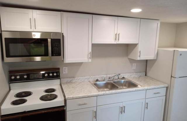 Photo of 1222 1/2 Broadway