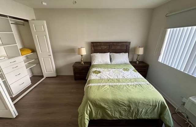 210 La Fayette Park Pl