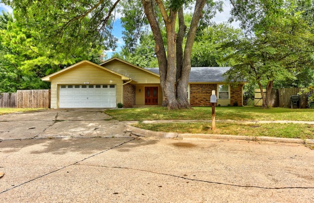 1523 Lindale Circle - 1523 Lindale Circle, Norman, OK 73069