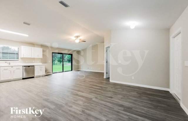 1228 Hillburn Street East