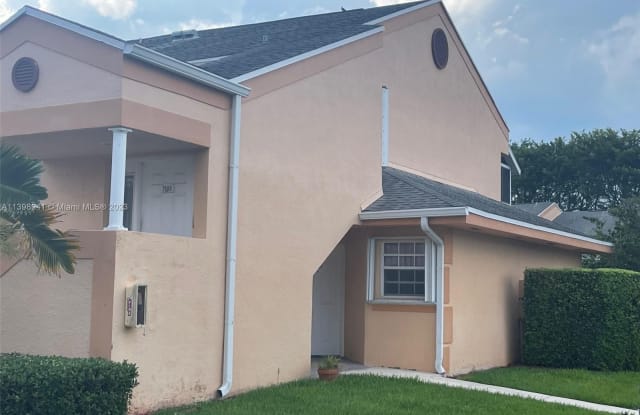 2607 SE 19th Ct - 2607 Southeast 19th Court, Homestead, FL 33035