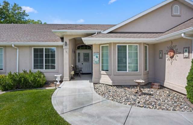 Quiet Cul-de-Sac Living at 2319 Stadium Blvd