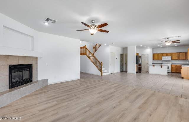 17435 W SAGUARO Lane