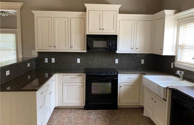 3709  W Cherokee  RD