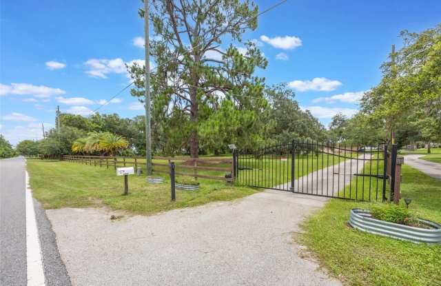 13517 KIRBY SMITH ROAD