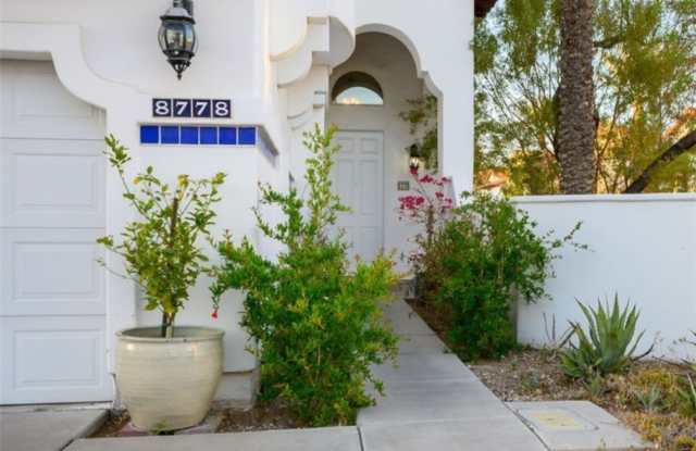 8778 Villa La Rae Avenue