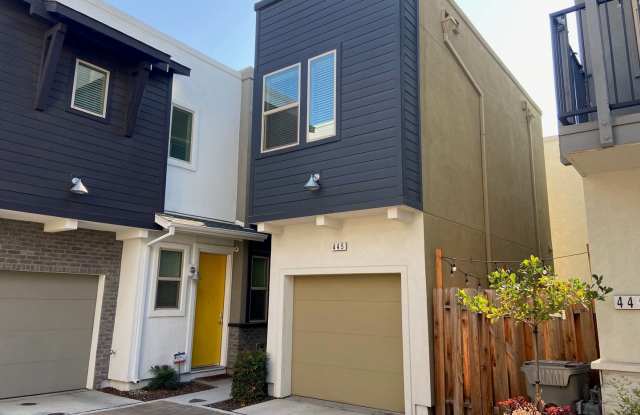 Spacious 3 Bedroom Home at The Mills at Broadway