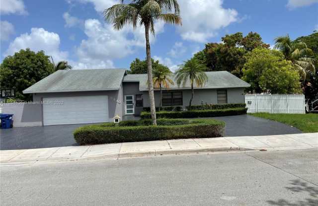 5240 SW 133rd Ave - 5240 Southwest 133rd Avenue, Kendale Lakes, FL 33175