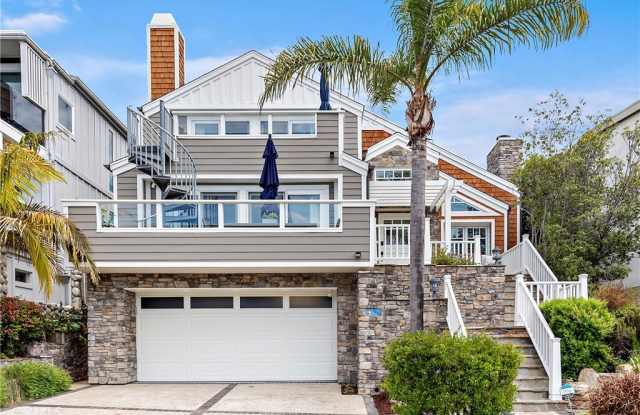 1020 La Mirada Street