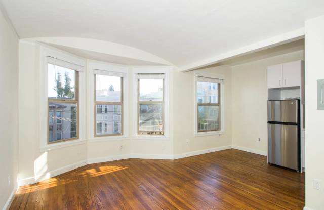 Photo of 140 DUBOCE