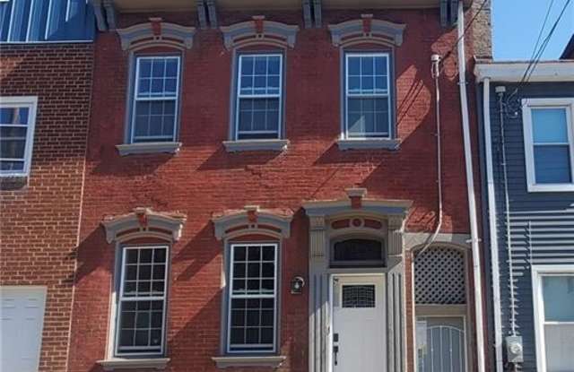 1107 Sarah Street