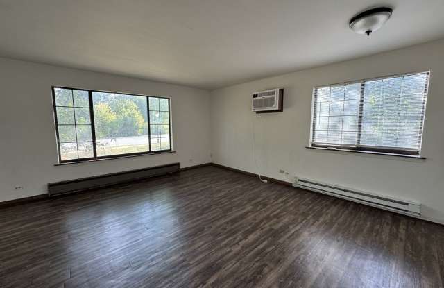 901 E Chicago Avenue