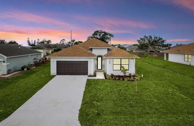 4650 SW Pearl Street