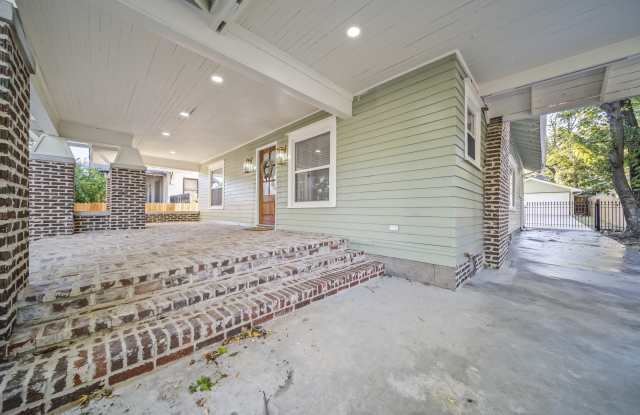 546 North Santa Fe Avenue