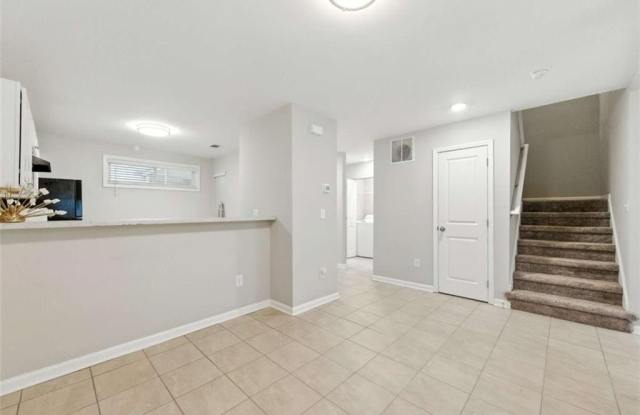 Photo of 2017 Oak Park Lane